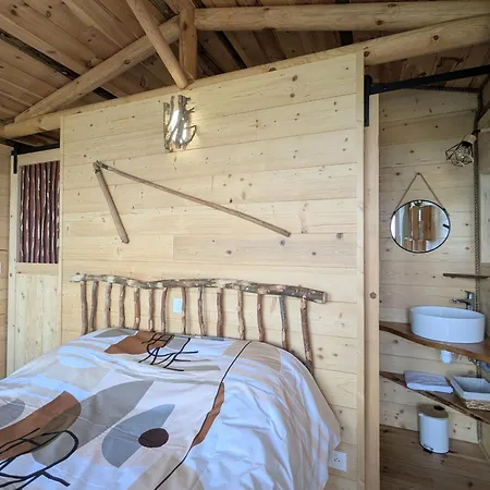 Bed & Breakfast Perchee Romantique Avec Climatisation A St Paulien - Fr-1-582-535